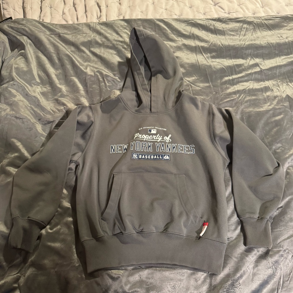 Kids Majestic Gray New York Yankees Hoodie